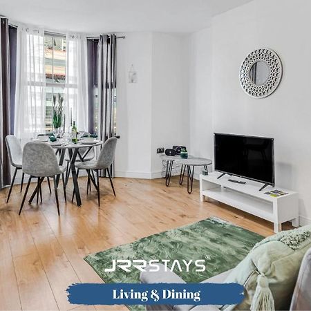 Cardiff Stylish 2 Bedroom Sleeps 6 Wi-Fi - Jrr Stays Ngoại thất bức ảnh